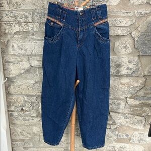 High-Waisted 80s vintage jeans